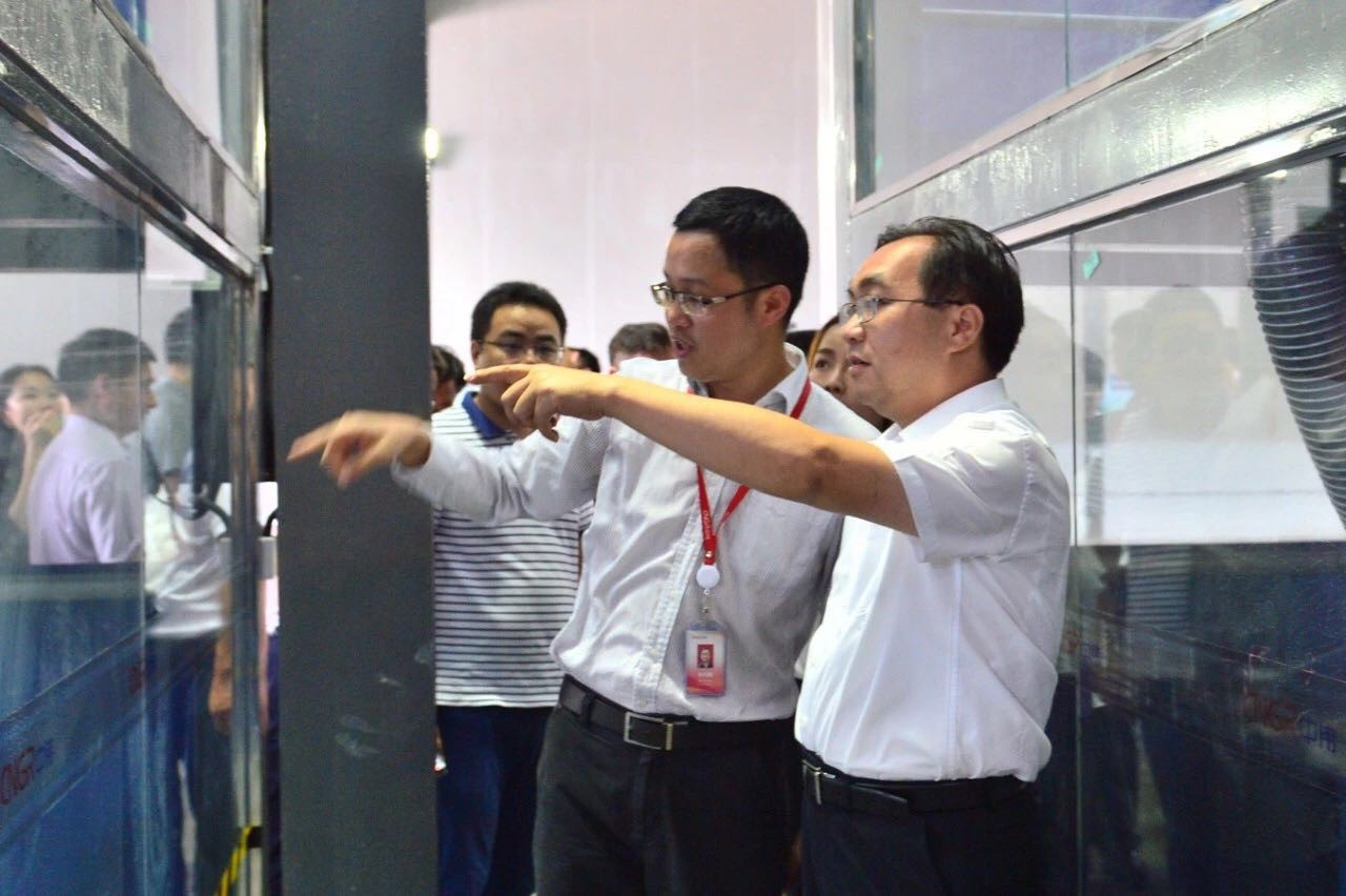 �ܻ��ʰ��˹�Ħ�ſ����ŵ�88������վ�������в���ҵ����