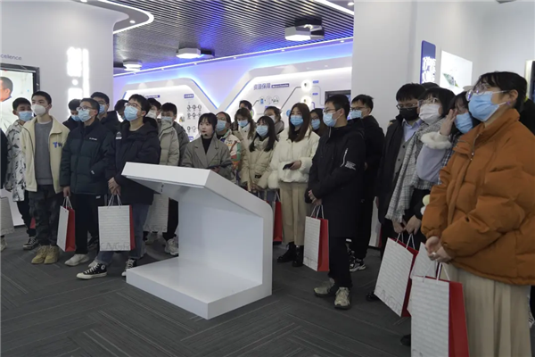 ��������Լ���������������ഺ��ح�������缮˫һ����Уѧ�Ӳη��в���ҵ����