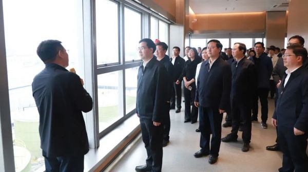 ͭ����ί�������ѫ�ʡ������Ļ�����Ŀ��Ħ�Ÿ��ŵ�88������վ����