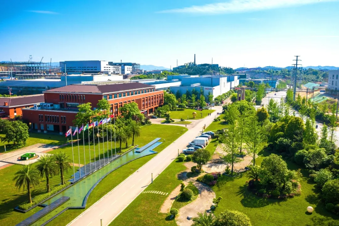 Я�������������������ŵ�88������վ�ɷ������׸���һ�������ҹ��ֽ��˻��������������ƶ���ɫ����ʵ��